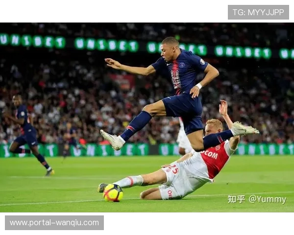 巴黎圣日耳曼客场抢分势头正盛，紧追榜首朗斯